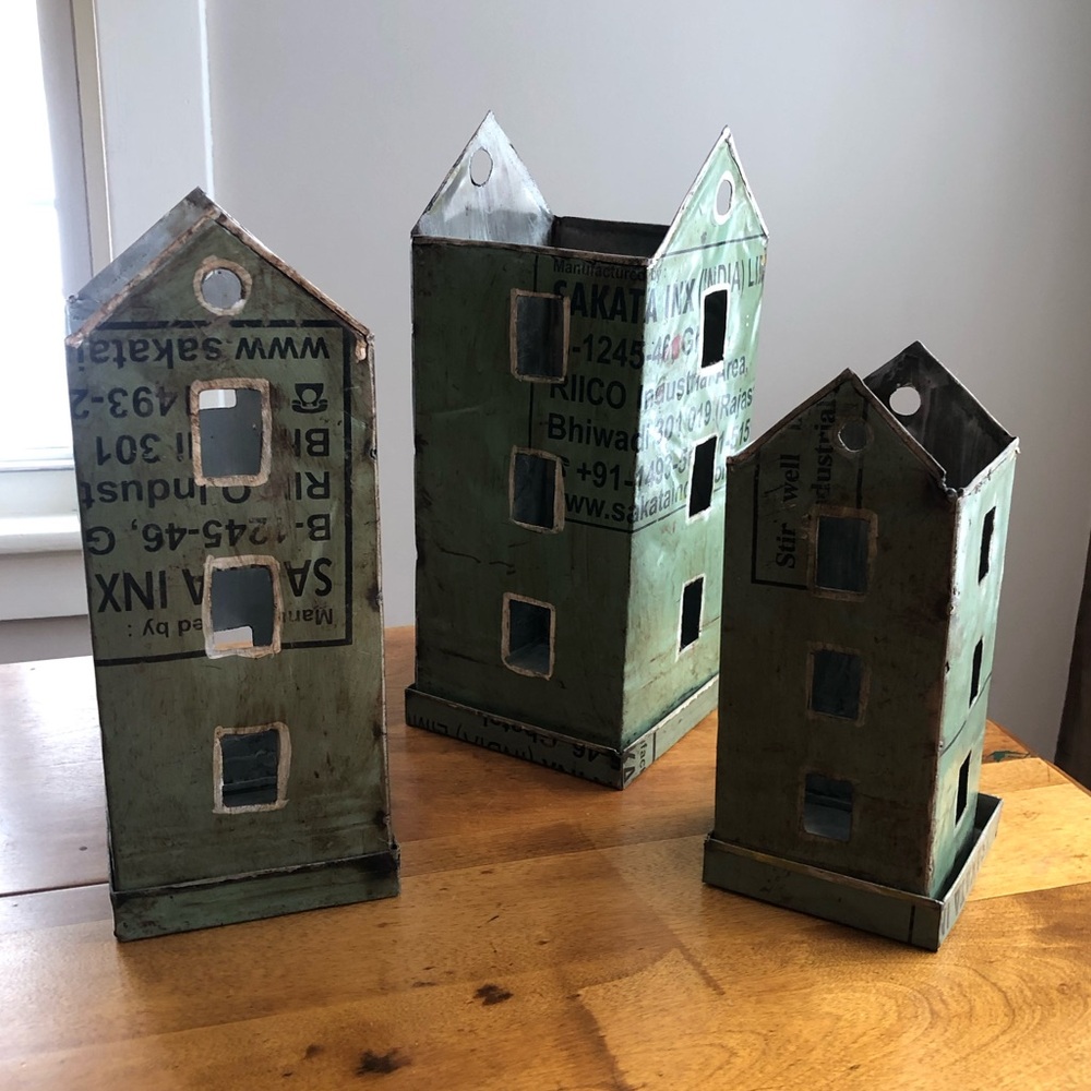 Green Metal House Lantern Set
